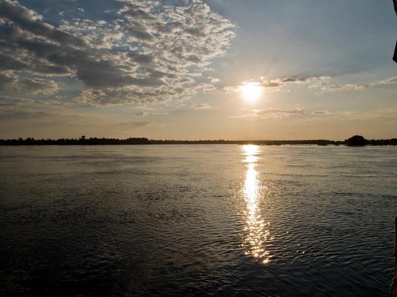 โรงแรมโปรเทีย ซัมเบซี ริเวอร์ลอดจ์ Katima Mulilo ภายนอก รูปภาพ